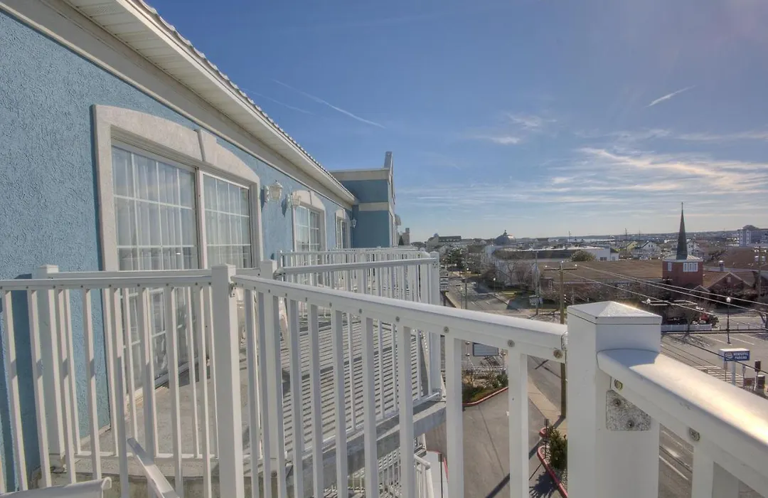 Tidelands Caribbean Boardwalk Hotel And Suites-1