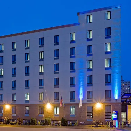 Red Lion Inn And Suites Brooklyn-3