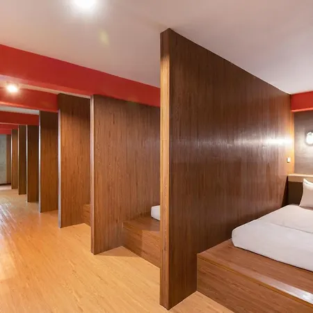Buri Hostel Bangkok-2