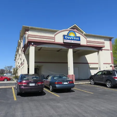 Days Inn By Wyndham Toronto East Lakeview-3