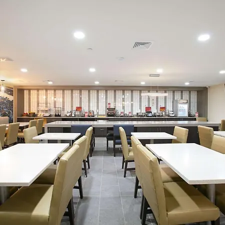 Best Western Plus Executive Residency Bronx-3