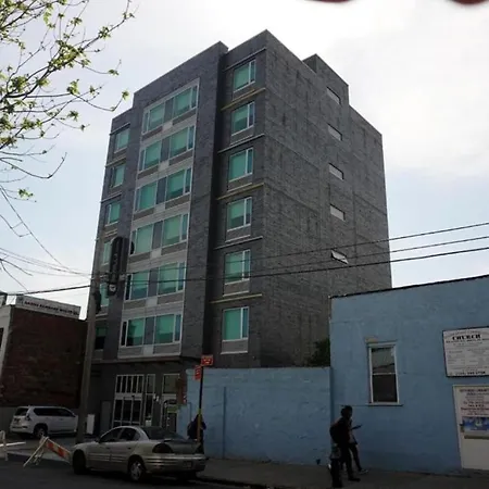 Umbrella Hotel Bronx-3