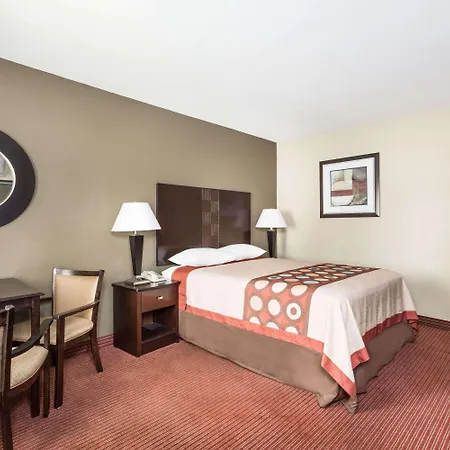 Super 8 By Wyndham Phoenix Downtown-2