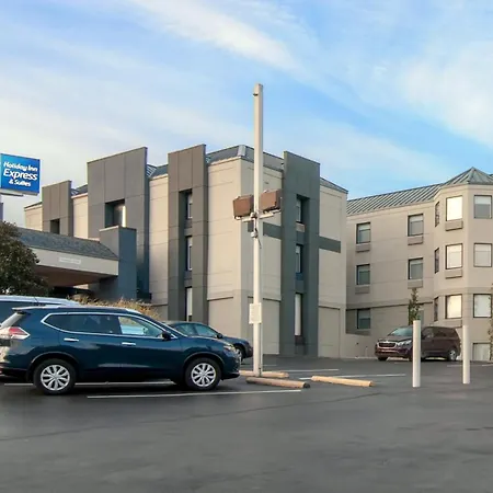Holiday Inn Express & Suites Nashville-I-40 & I-24-3