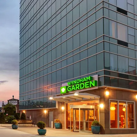 Wyndham Garden Long Island City-2
