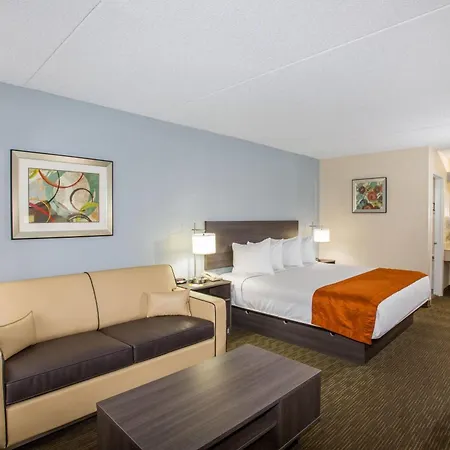 Days Inn & Suites By Wyndham Orlando Airport-2