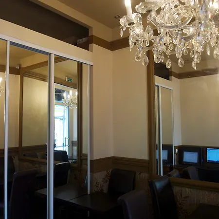 Hotel Petit Saint-Honore-2