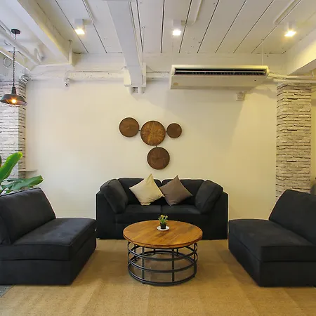 Pula Silom-3