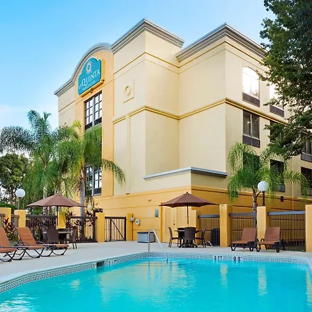 Comfort Inn & Suites Tampa North I-75-3