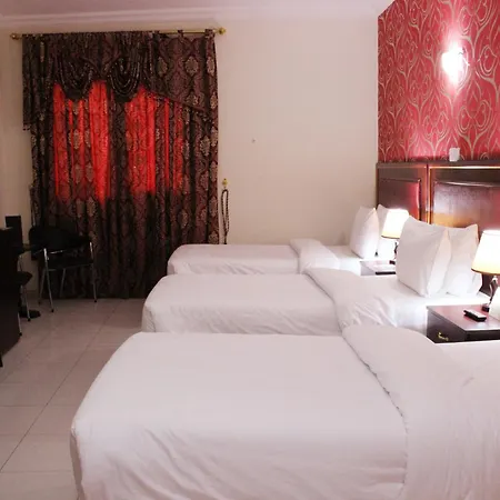 Montreal Naif Hotel-2