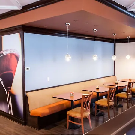 Best Western Premier Toronto Airport Carlingview Hotel-2