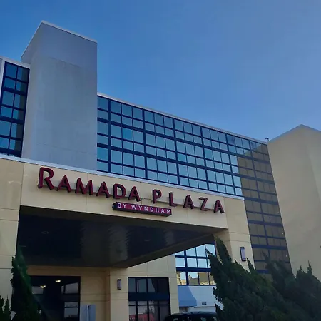 Ramada By Wyndham Virginia Beach-2