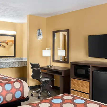 Super 8 By Wyndham Whites Creek/ Nashville Nw Area-3