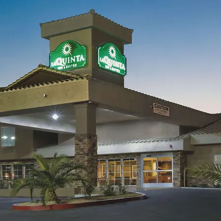 La Quinta Inn & Suites By Wyndham Lv Tropicana Stadium-2