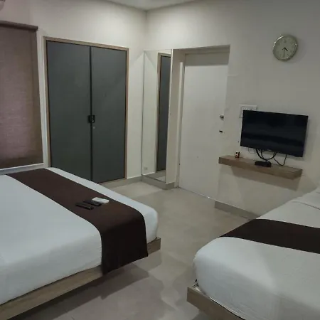 Apollostay-2