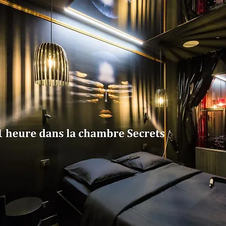 Love Hotel Avec Nuit Insolite Au Dandy Et Jacuzzi Privatise (Adults Only)-2