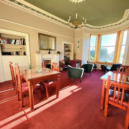 Straven Guesthouse-3