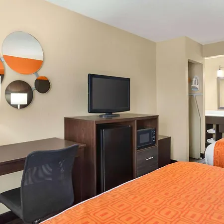 Howard Johnson By Wyndham Pigeon Forge-2