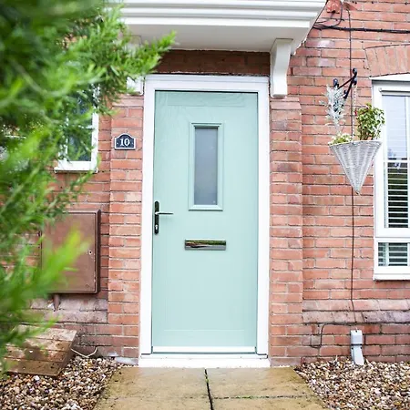 Beautiful House In Stratford Upon Avon-3
