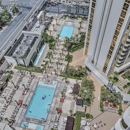 Luxe 702 Mgm Signature With Balcony-3