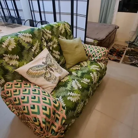 Lucky East Serin With Free Parking Netflix Freecoffee And Recliner-3