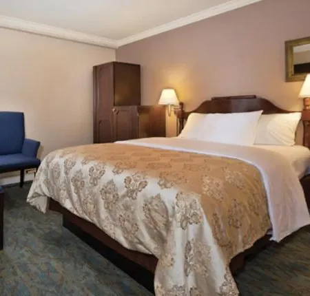 Inn At The Opera-2