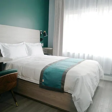 Starlight Hotel Near Lga Airport-3