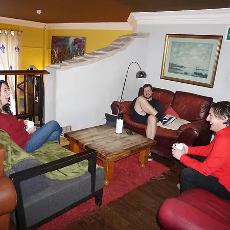 Castle Rock Hostel - Adults Only-2