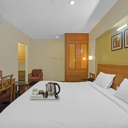Oyo Townhouse 850 The Redfox Hotels Near Us Consulate-2
