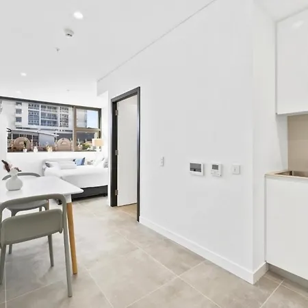 Arthur Hotel Bondi Junction No Reception And House Keeping No Sofa Bed-3
