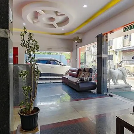 Via Lloyds Inn-2