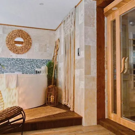Vip Paris Yacht Hotel & Spa-2