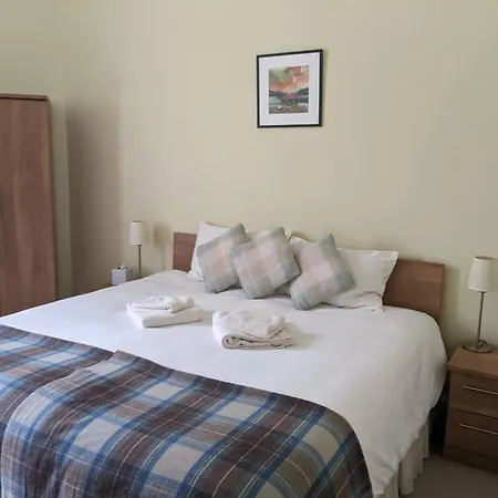 Mccrae'S Bed And Breakfast-2