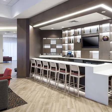 Hampton Inn & Suites Phoenix Downtown-2