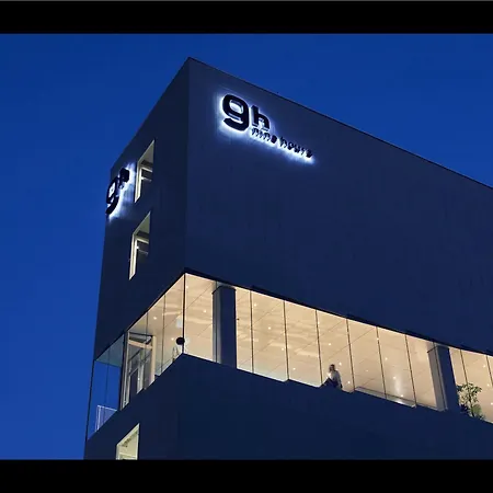 9H Nine Hours Suidobashi-3