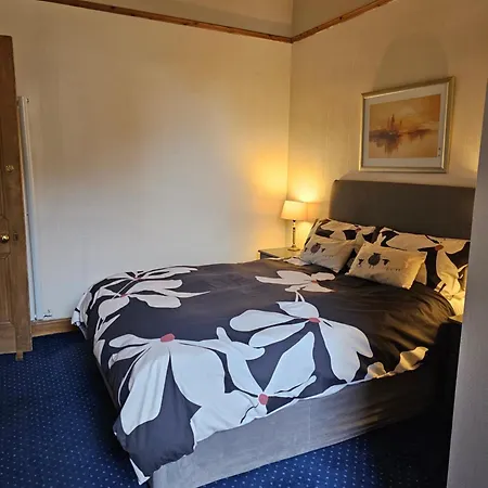 Smiths Guest House-2