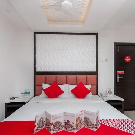 Super Oyo Capital O Admire Suit Hospitality-3