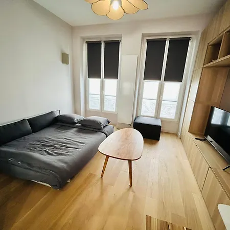 Enghien - New Studio Fully Furnished-2