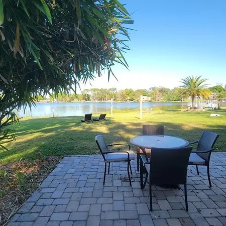 Orlando Lakefront Tiny Homes 6 Plus Month Rentals-3