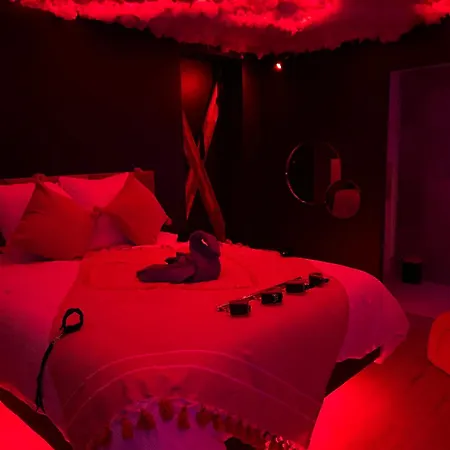 Love Room In Paris-3