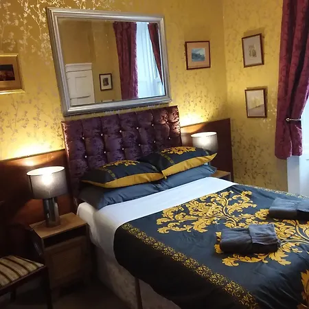 Ivy- Braveheart Guest House-2