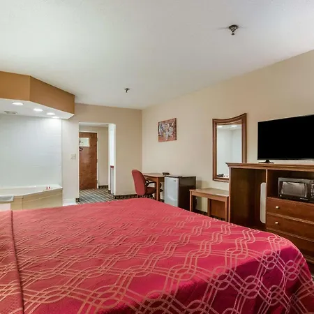Econo Lodge Inn & Suites Marietta Near Dobbins Arb-2