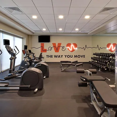 Hampton Inn & Suites Las Vegas Convention Center - No Resort Fee-3