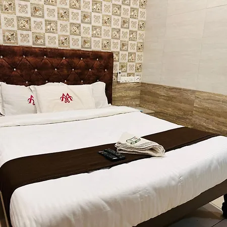 Marina Palace-2