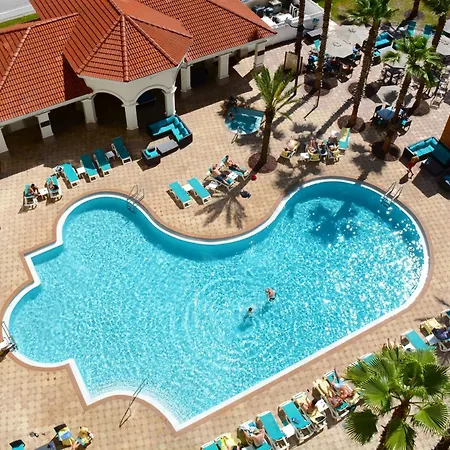 The Point Hotel & Suites Universal-3