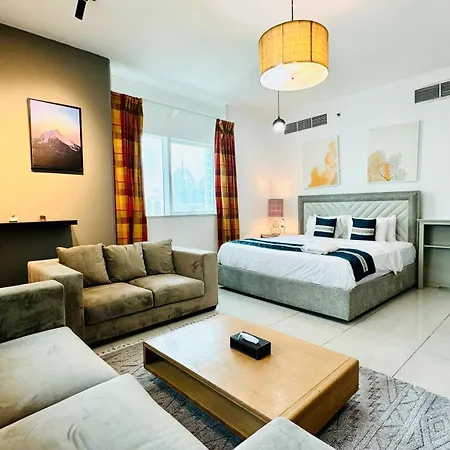 Private Rooms In 3 Bedroom Apartment Skynest Homes Marina Pinnacle-2
