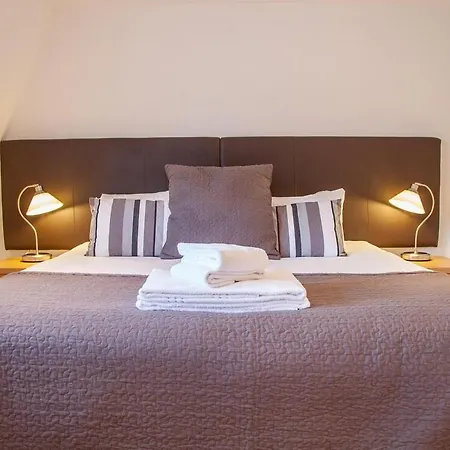 Cs Exclusive Apartments Of Princess Street West End-2