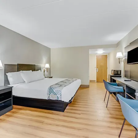 Red Carpet Inn & Suites-3