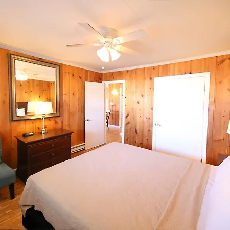 Surf Villa Apartments-3