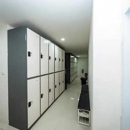 Kiwi Capsule Hotel-3